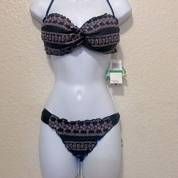 Becca Floral Embroidered Metallic Bikini Coastal Fit Bottom Size Small NWT - Picture 7 of 7